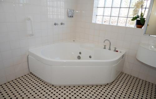 蒂默特谷汽車旅館 (Tumut Valley Motel) in 庫瑪