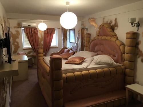 Bali Colosseum Hotel Room Type - Triple Room