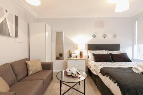 11 Helena House Business Apartment - image 10