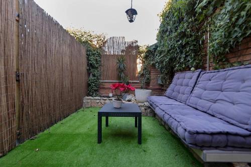 المرافق, Apartamento con jardín privado (Apartamento con jardin privado) in سان فرناندو دي هيناريس