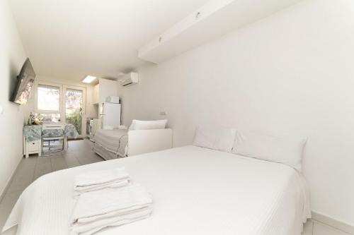 Apartamento con jardín privado (Apartamento con jardin privado) in سان فرناندو دي هيناريس