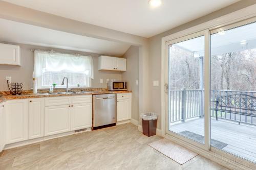 2 Mi to Gillette Stadium Foxborough Retreat! in Foxborough (MA)