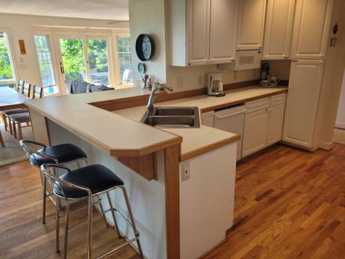 Great Lakes Getaway - Incredible Lakefront! in Frenkforta