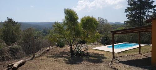 Casa con piscina y vista in Casa Grande