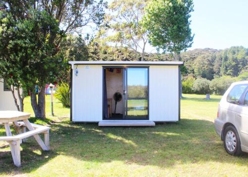 Basic Triple Room with Shared Bathroom