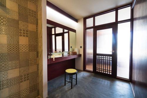 Koh Talu On Shore Hotel & Resort in Bang Saphan