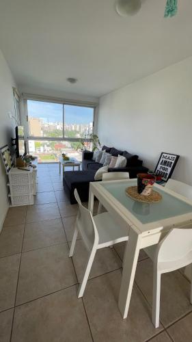 Depto 2 ambientes luminoso con balcon