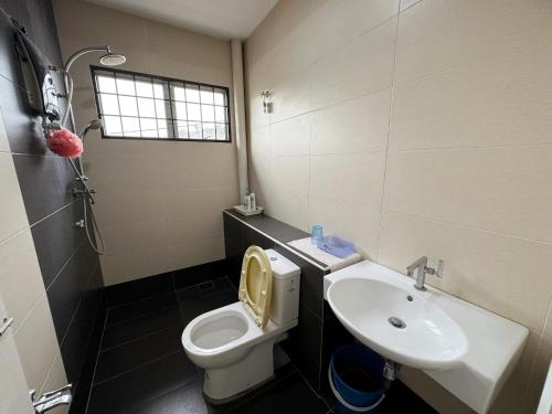 Rawang Homestay Landed 8 pax Cozy Perdana 2 RP2 - image 14