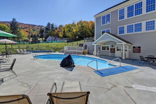 Mountain View Suite at Jiminy Peak - Ski On Off - Near Elevator Pool and Lobby in Hancock (MA)