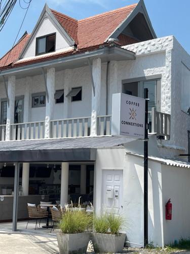 Coffee Connextions Cafe & Rooms - Koh Samui