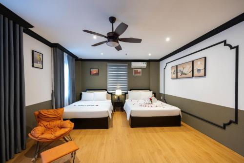 room detail thumbnail 1