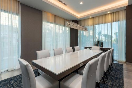 Courtyard by Marriott Los Angeles Monterey Park - image 14