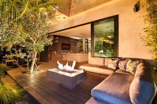 The Bella Villa Venice Beach - luxury interior design - spa and terrace, Los Angeles (photo 4)