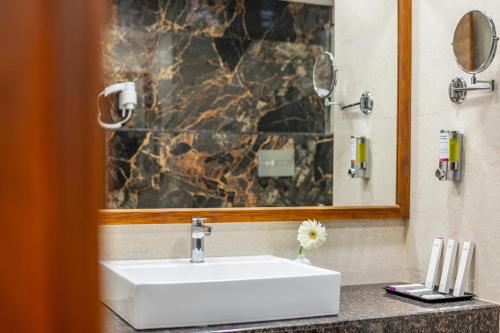 Privilege Suite image 4