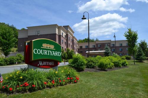 Courtyard by Marriott Hanover Lebanon in Lebanon, USA