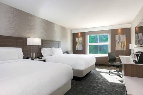 Courtyard by Marriott Edgewater NYC Area - image 6