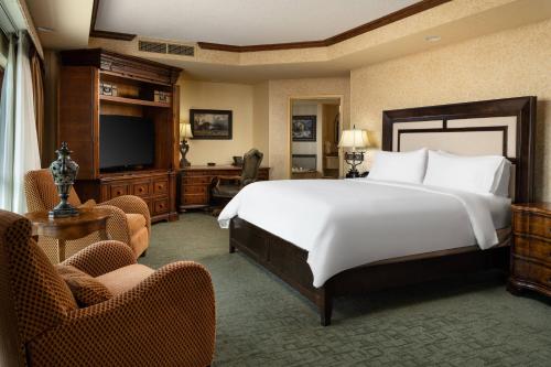 Renaissance Tulsa Hotel & Convention Center - image 13