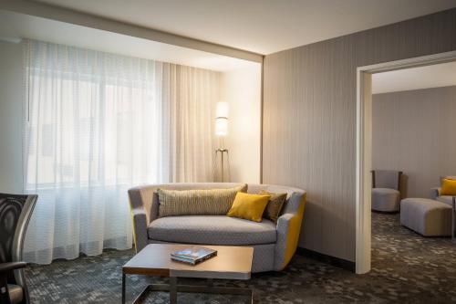 Courtyard by Marriott Walla Walla - Tap to explore photos