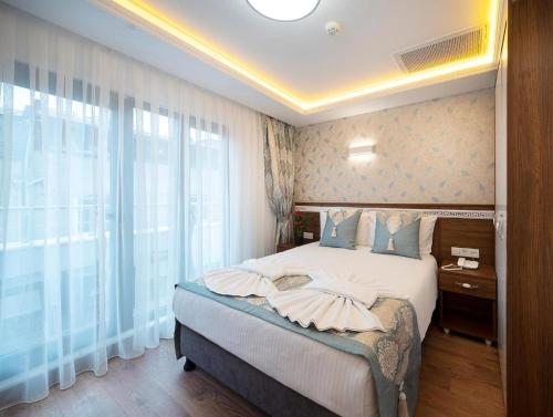 Lika Hotel - Superior Double or Twin Room - Luxury in Istanbul Center - image 8