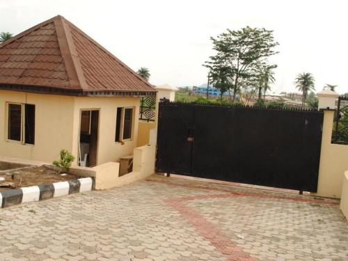 Room in Lodge - Mikagn Hotels and Suites