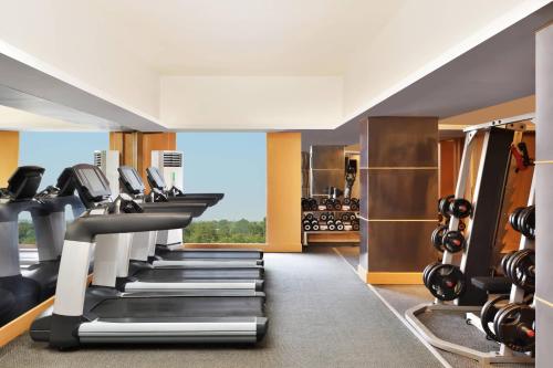 Courtyard by Marriott Chennai - 피트니스 센터