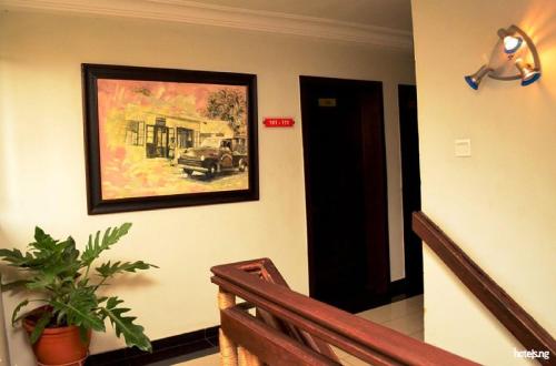 Twin/Double Room image 8