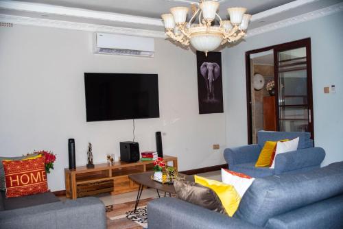 Lusaka Luxe Your Private Oasis Awaits in the Heart of Zambia - image 2