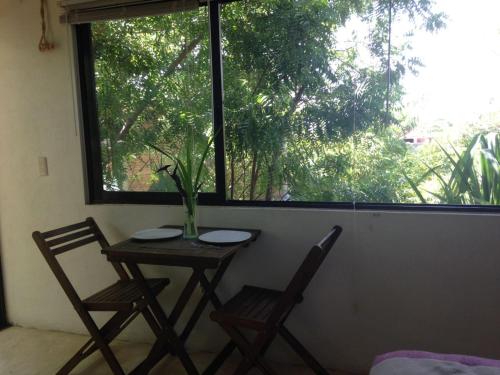 Double Bed, Queen size, small kitchen, terrace, wi fi air condition quiet in Kuatunalko
