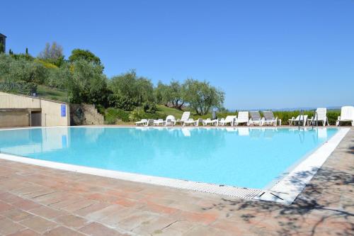 Holidays in apartment with swimming pool in Tuscany Siena - image 7