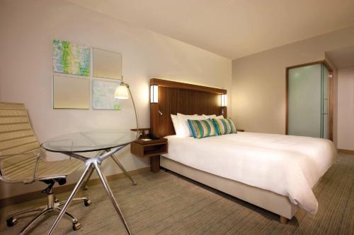 Courtyard by Marriott Aberdeen Airport - image 2