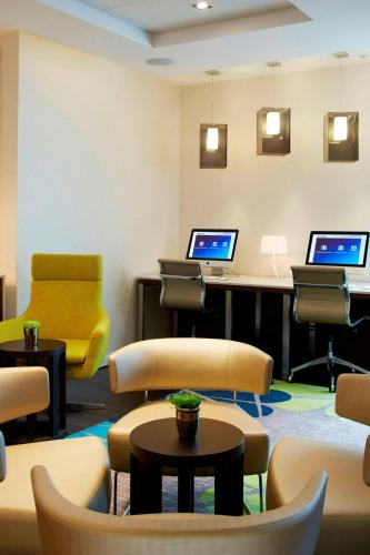 Courtyard by Marriott Aberdeen Airport - image 11