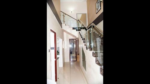 Lusaka Luxe - Your Private Oasis Awaits in the Heart of Zambia - image 4