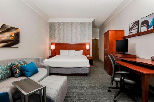 Courtyard by Marriott Orlando Lake Mary North - image 2