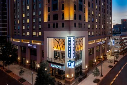 Courtyard By Marriott Atlanta Midtown