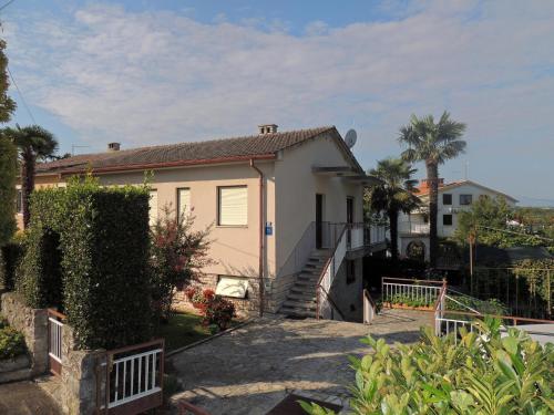  Apartment Dusan, Ferienwohnung in Malinska