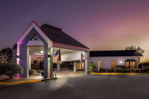Super 8 by Wyndham Garysburg/Roanoke Rapids in Garysburg, USA