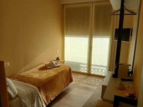 Single Room with Balcony image 1