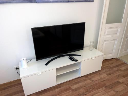 Bright and Modern Apartment in Vienna's Green District - Self Check-in, Viena (foto 7)