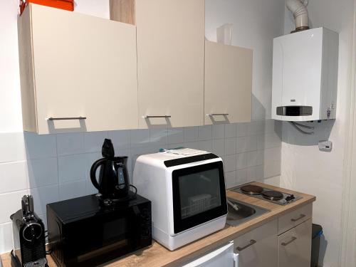 Bright and Modern Apartment in Vienna's Green District - Self Check-in, Viena (foto 9)