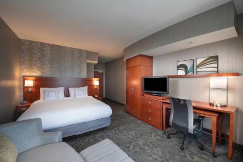 King Room with Sofa Bed