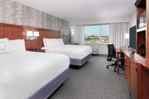 Executive Guest Room with Two Queen Beds