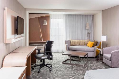 King Room with Sofa Bed
