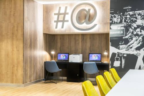 Courtyard By Marriott Edinburgh West - image 6