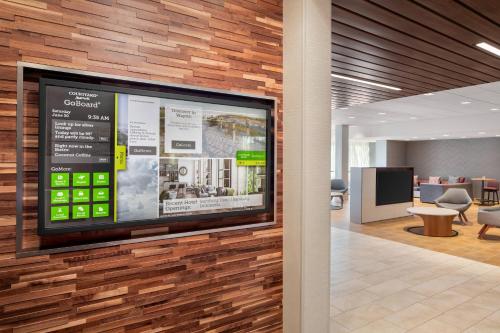 Courtyard by Marriott Wayne Fairfield - image 13