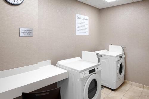 Courtyard by Marriott Wayne Fairfield - image 11