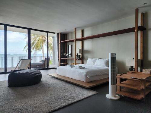 Luxury Beachfront BRAHMA Villa 4 Br at Ta-Ke Residence B in Ao Por