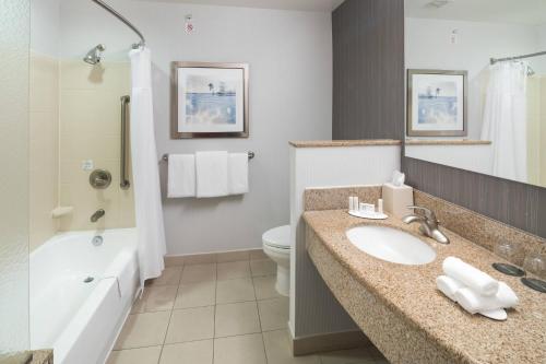 Courtyard by Marriott West Orange - image 13