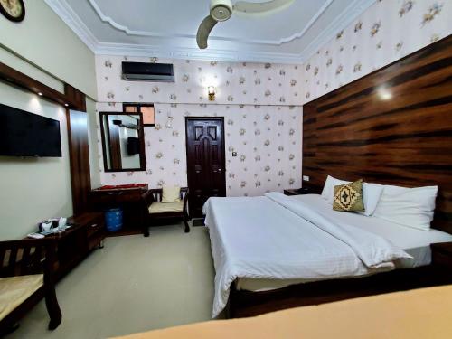 Karachi Guest House - image 3