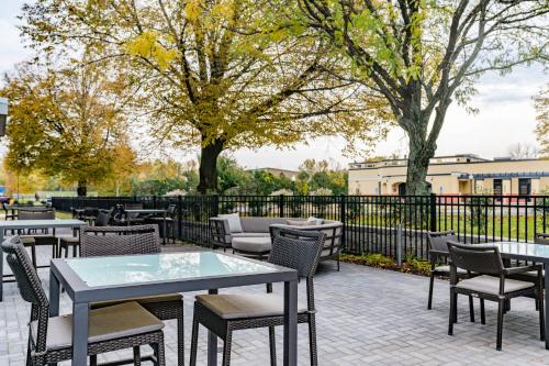 Courtyard by Marriott West Springfield - image 7