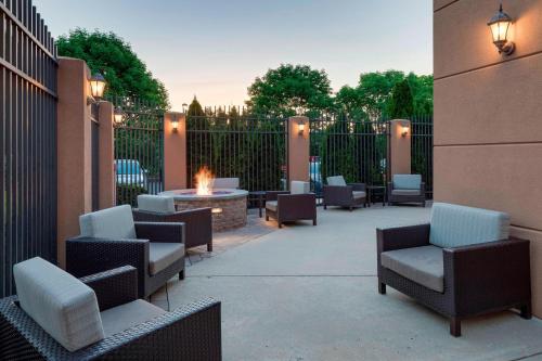 Courtyard by Marriot Cranbury South Brunswick - image 2